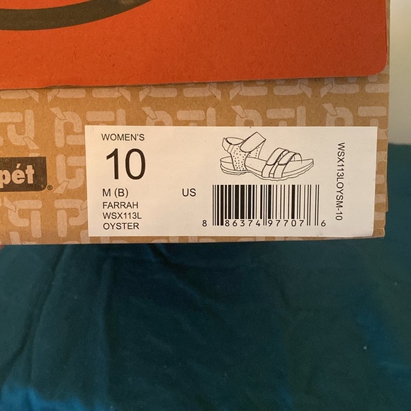 Propet sandals size 10 - Picture 4 of 4